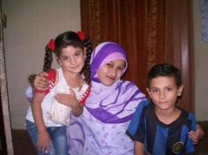sama anak-anak Mesir...tetangga depan Rumah...i love them much..emuah..:)
